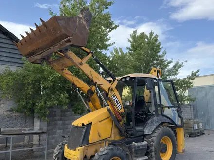 JCB  3CX 2011 года за 18 500 000 тг. в Астана