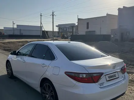 Toyota Camry 2016 года за 6 300 000 тг. в Атырау – фото 6