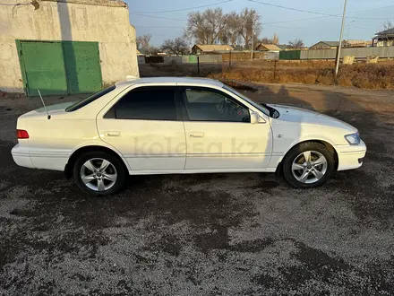 Toyota Camry 2000 годаүшін4 500 000 тг. в Балхаш – фото 3