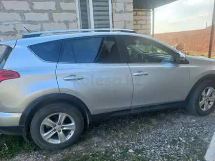 Toyota RAV4 2014 года за 6 000 000 тг. в Актобе – фото 4