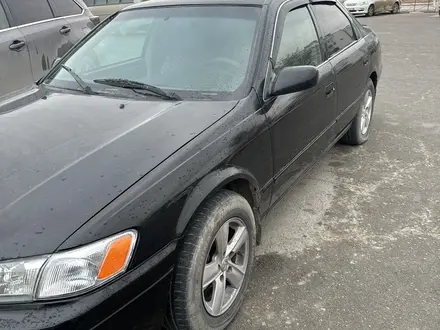 Toyota Camry 1999 года за 3 800 000 тг. в Жанаозен – фото 2