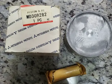Поршня Mitsubishi 6g74 G6CU DOHC за 98 000 тг. в Алматы