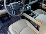 Land Rover Defender 2025 года за 65 000 000 тг. в Алматы – фото 4