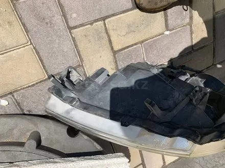 Передние фары с БИЛЕД В отличном состоянии за 110 000 тг. в Алматы – фото 6