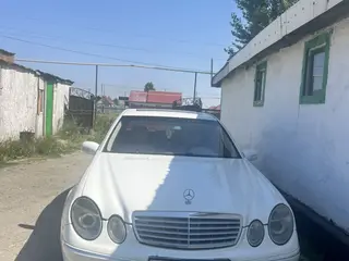 Mercedes-Benz E 320