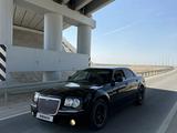 Chrysler 300C 2005 года за 6 500 000 тг. в Жанаозен – фото 2