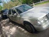 Mercedes-Benz E 260 1992 года за 950 000 тг. в Шымкент – фото 2