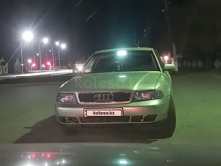 Audi A4 1997 года за 1 400 000 тг. в Уральск – фото 4