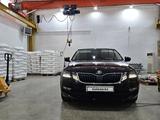 Skoda Octavia 2019 годаfor9 800 000 тг. в Атырау