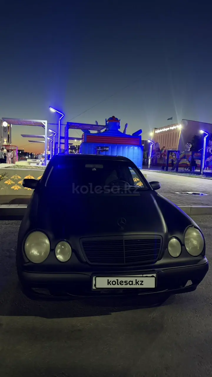 Mercedes-Benz E-Class, 2001