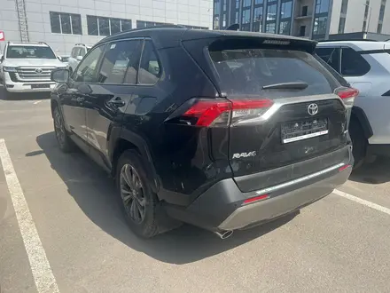 Toyota RAV4 2023 года за 17 190 000 тг. в Астана – фото 3