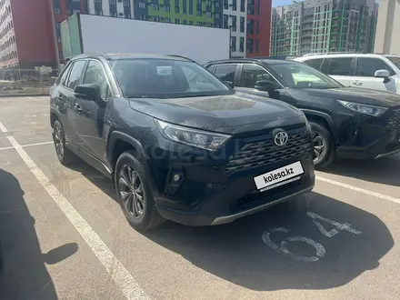 Toyota RAV4 2023 года за 17 190 000 тг. в Астана – фото 2