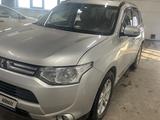 Mitsubishi Outlander 2013 года за 7 500 000 тг. в Астана – фото 2