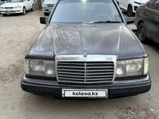 Mercedes-Benz E-Class, 1988