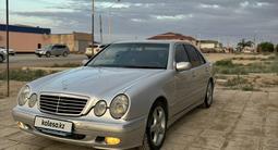 Mercedes-Benz E 320 2001 годаүшін4 900 000 тг. в Жанаозен – фото 2