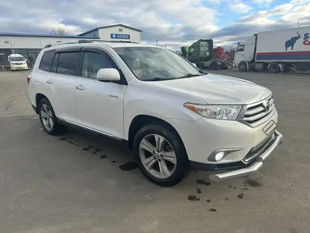 Toyota Highlander 2013 года за 9 200 000 тг. в Уральск