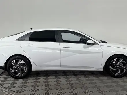 Hyundai Elantra 2023 года за 7 240 000 тг. в Караганда – фото 4