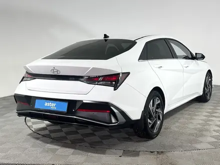 Hyundai Elantra 2023 года за 7 240 000 тг. в Караганда – фото 5