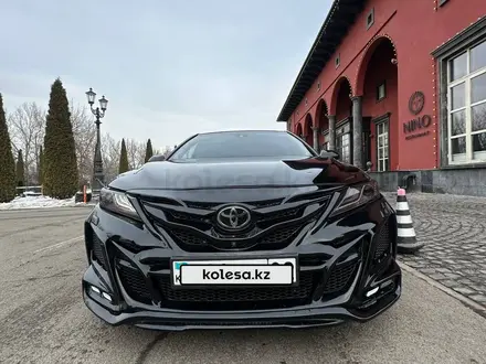 Toyota Camry 2019 года за 16 000 000 тг. в Алматы – фото 14