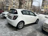 Chevrolet Aveo 2014 года за 3 500 000 тг. в Усть-Каменогорск – фото 3