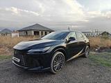 Lexus RX 350h 2025 года за 41 000 000 тг. в Алматы – фото 2
