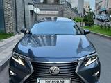 Lexus ES 200 2017 годаfor14 300 000 тг. в Астана