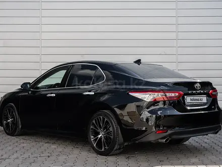 Toyota Camry 2021 года за 15 800 000 тг. в Астана – фото 6