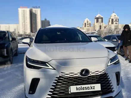 Lexus RX 350 2023 года за 36 000 000 тг. в Астана