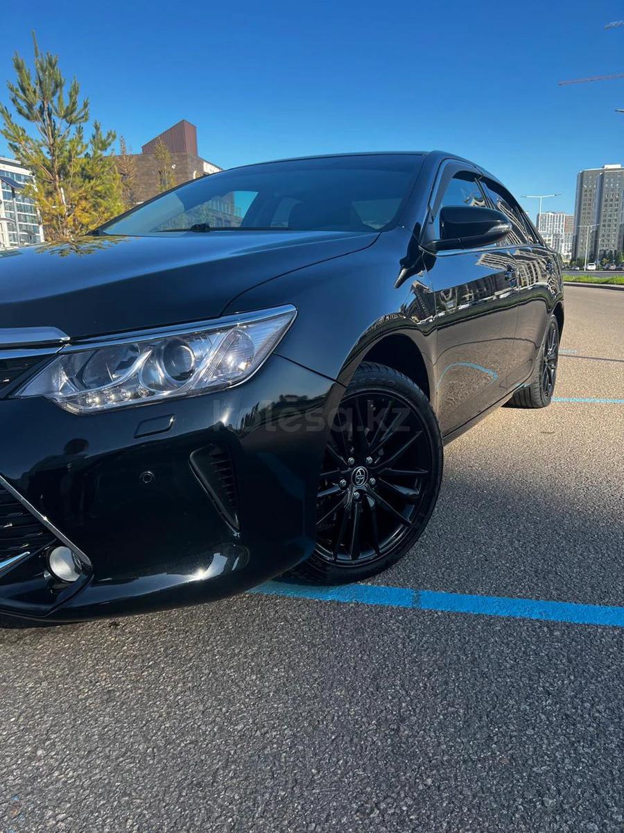 Toyota Camry 2015 г.