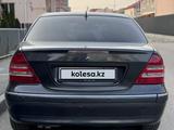 Mercedes-Benz C 240 2000 года за 3 000 000 тг. в Алматы – фото 4