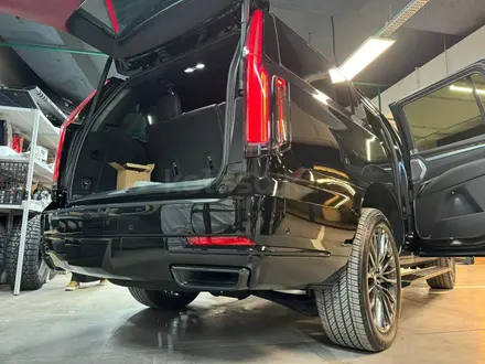 Cadillac Escalade Sport Platinum 2025 года за 90 000 000 тг. в Алматы – фото 21