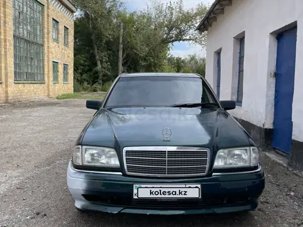 Mercedes-Benz C 220 1995 года за 2 000 000 тг. в Караганда