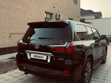 Lexus LX 570 2016 года за 32 000 000 тг. в Актау – фото 2