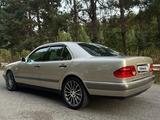 Mercedes-Benz E 280 1999 года за 3 250 000 тг. в Алматы – фото 2