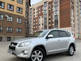 Toyota RAV4 2012 года за 11 200 000 тг. в Уральск – фото 2