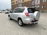 Toyota RAV4 2012 годаүшін10 900 000 тг. в Уральск – фото 3