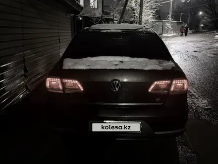 Volkswagen Passat 2012 года за 4 000 000 тг. в Алматы – фото 10