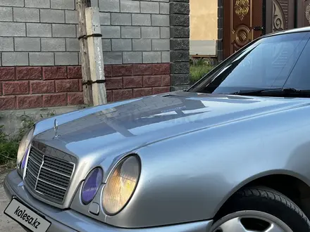 Mercedes-Benz E 280 1996 года за 2 700 000 тг. в Алматы