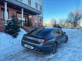 Hyundai Sonata 2020 годаfor11 700 000 тг. в Актобе – фото 2