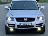 Volkswagen Touareg 2006 года за 6 500 000 тг. в Талдыкорган – фото 2