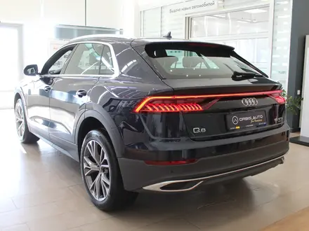 Audi Q8 55 TFSI Quattro 2023 года за 46 000 000 тг. в Актобе – фото 6