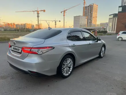 Toyota Camry 2020 года за 14 500 000 тг. в Астана – фото 4