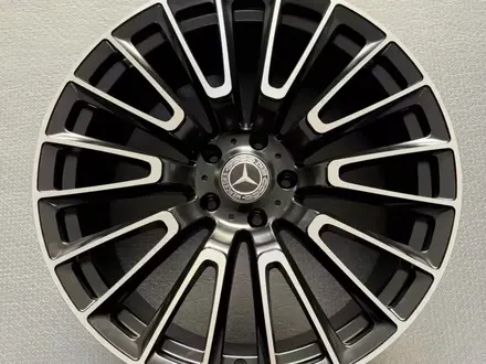 Оригинальные диски AMG R22 на Mercedes G Classe W463 Гелендваген за 1 100 000 тг. в Алматы – фото 24
