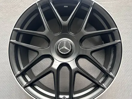 Оригинальные диски AMG R22 на Mercedes G Classe W463 Гелендваген за 1 100 000 тг. в Алматы – фото 31