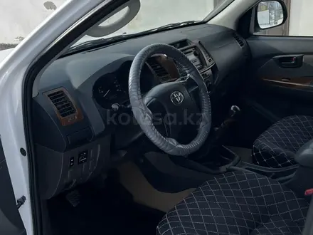 Toyota Hilux 2012 года за 7 800 000 тг. в Атырау – фото 12
