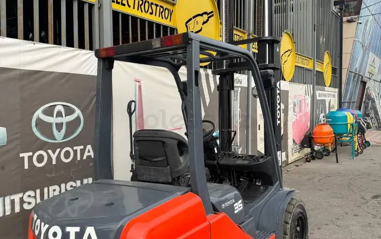 Toyota  8F 2016 годаfor6 900 000 тг. в Тараз