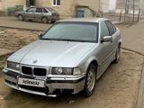 BMW 318 1993 года за 850 000 тг. в Атырау – фото 4