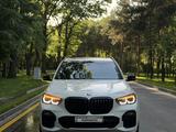 BMW X5 2022 годаүшін33 000 000 тг. в Алматы – фото 2
