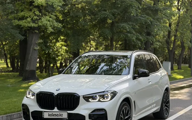 BMW X5 2022 года за 33 000 000 тг. в Алматы