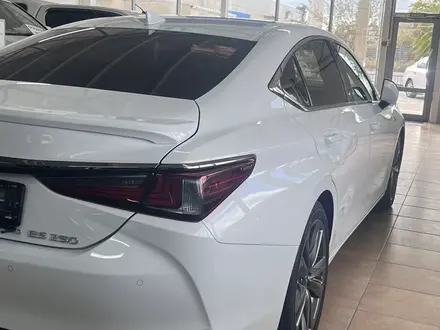 Lexus ES 250 2021 года за 22 690 000 тг. в Актау – фото 7